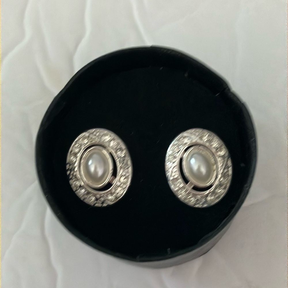 🆕 Avon June 2-in-1 birthstone earrings